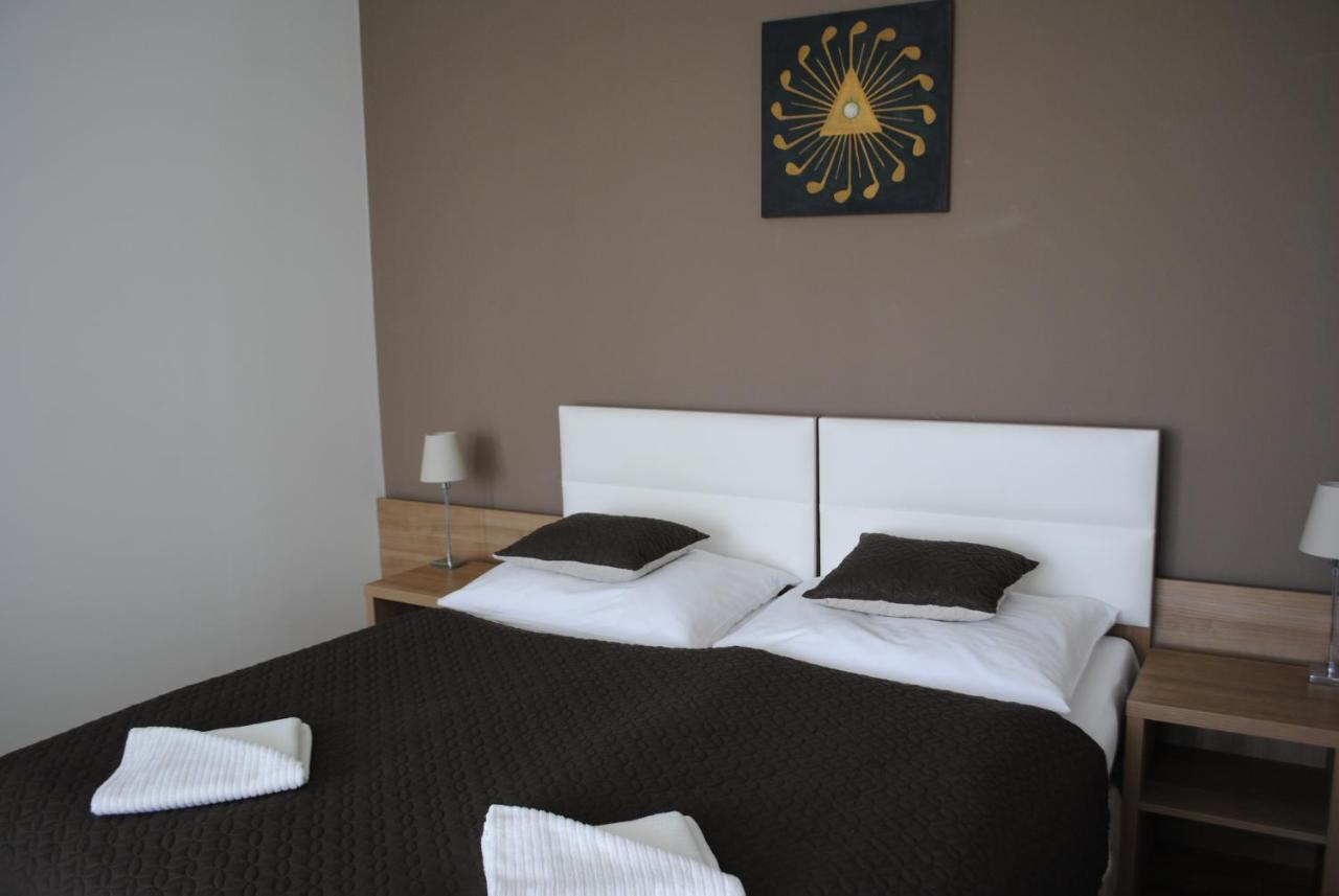 Hotel Golf Jezera Ostrozská Nová Ves Exterior foto