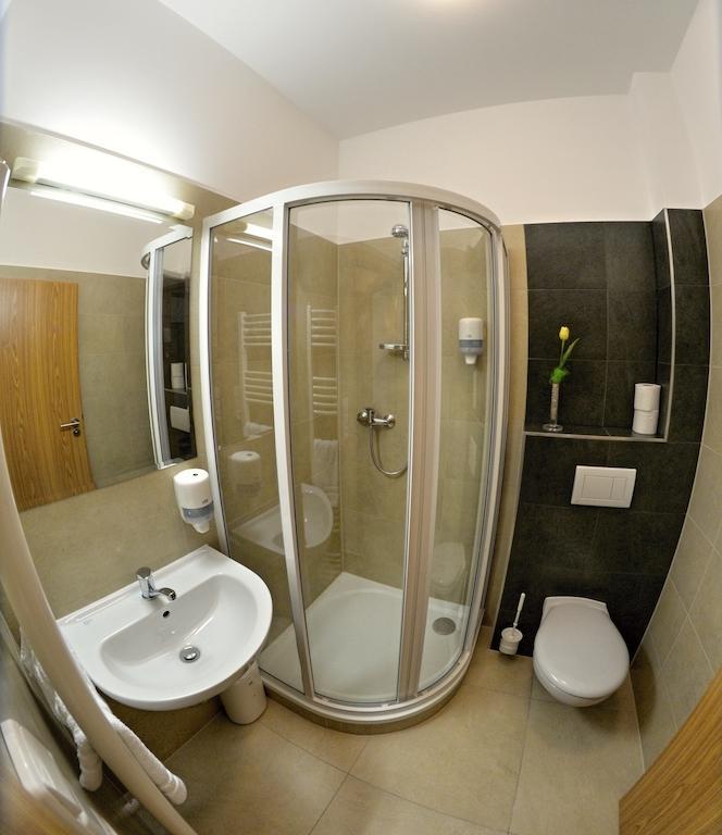 Hotel Golf Jezera Ostrozská Nová Ves Quarto foto